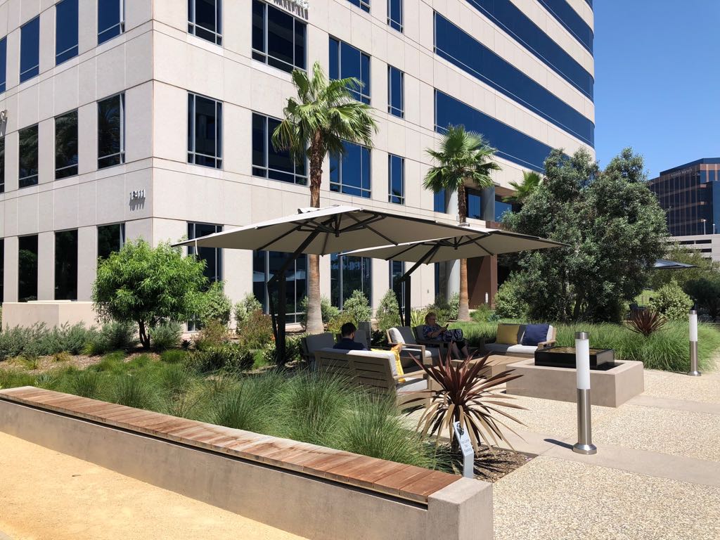 commercial cantilever umbrellas