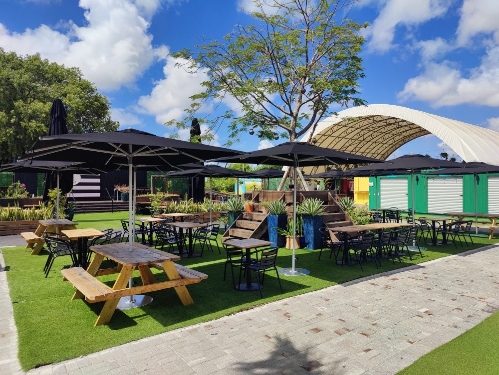Outdoor Restaurant Umbrellas