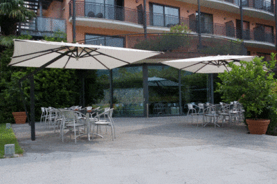 Outdoor Restaurant Umbrellas