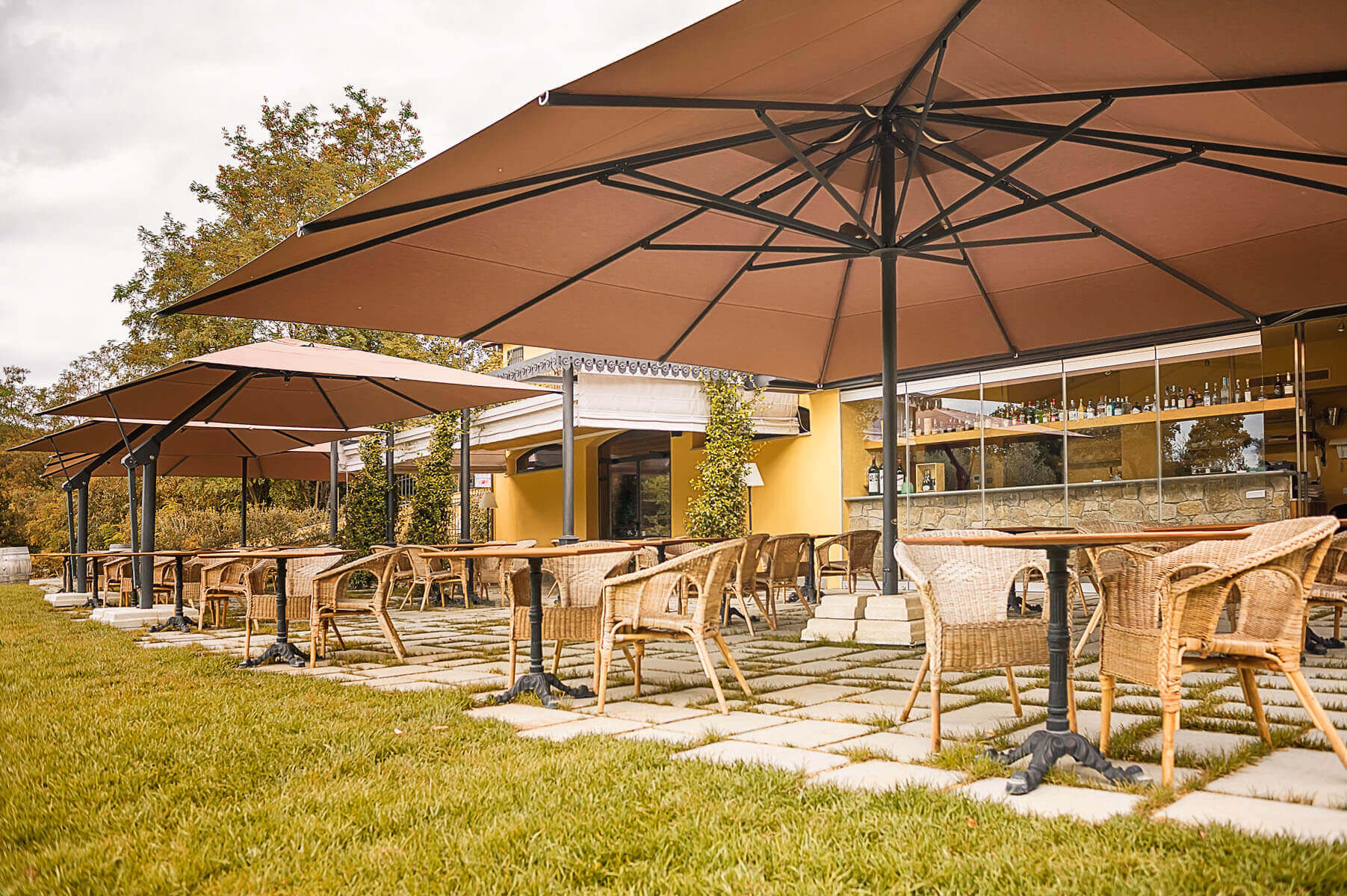 Outdoor Restaurant Umbrellas