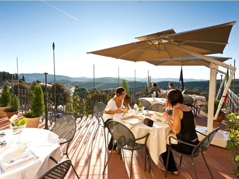 Outdoor Restaurant Umbrellas