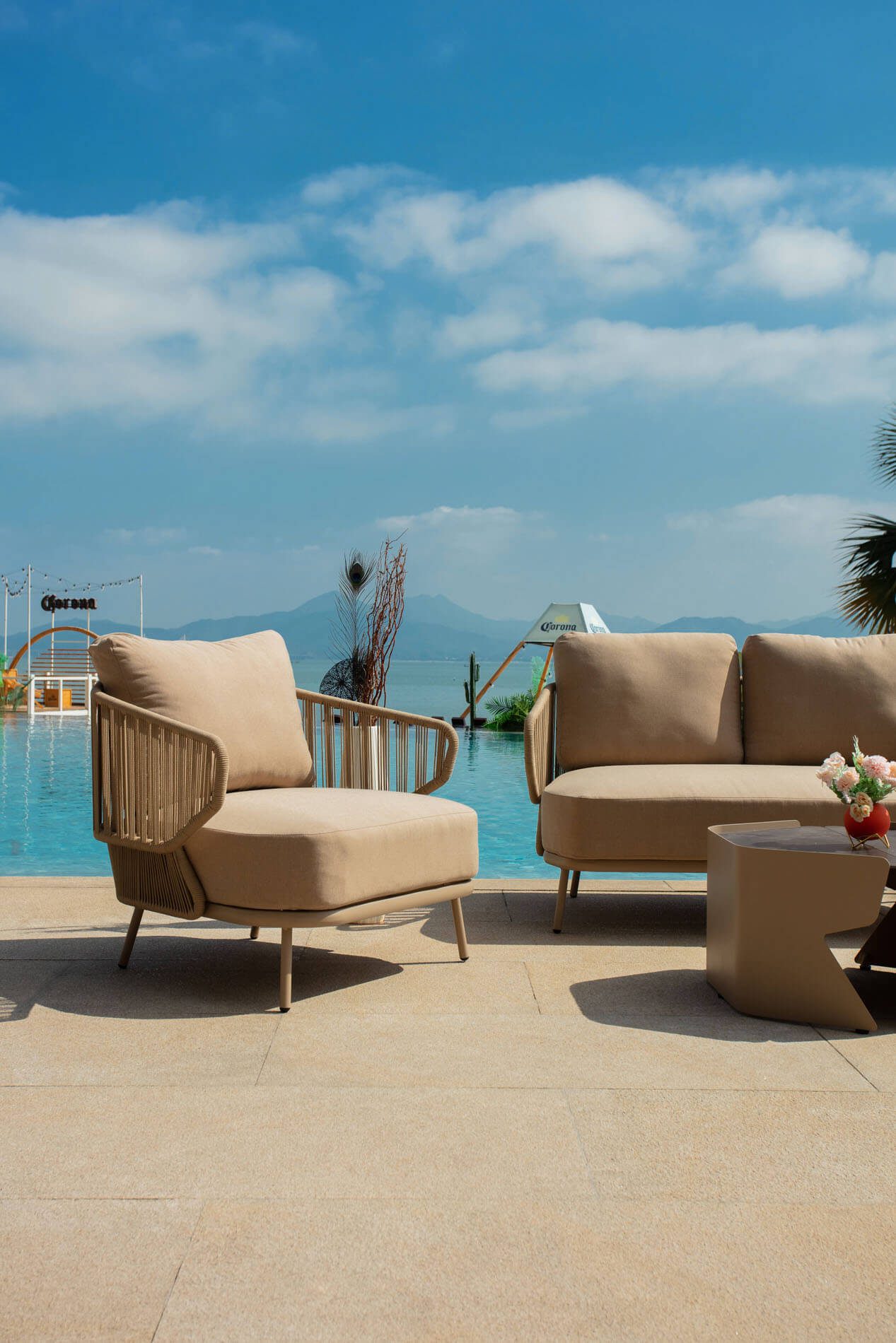 Lucca Sofa